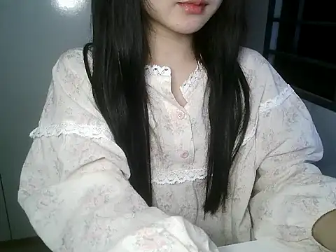 Annabelle-e online show from 12/17/25, 04:24