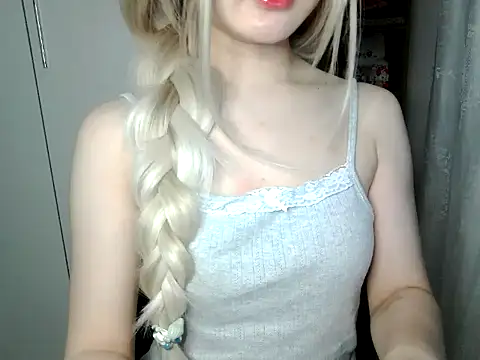 Annabelle-e online show from 03/29/26, 04:18