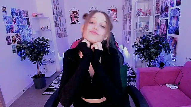 Snapshot of JenniferKiim chatting on 10/22/25, 08:14 JenniferKiim online show from 10/22/25, 08:14