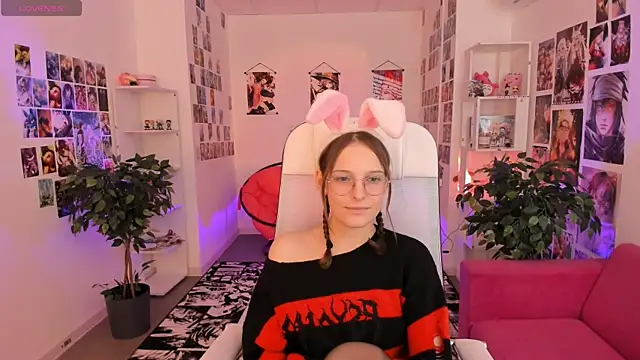 Snapshot of JenniferKiim chatting on 11/06/25, 08:15 JenniferKiim online show from 11/06/25, 08:15