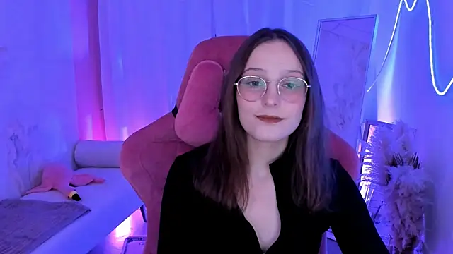 Snapshot of JenniferKiim chatting on 11/29/25, 11:35 JenniferKiim online show from 11/29/25, 11:35