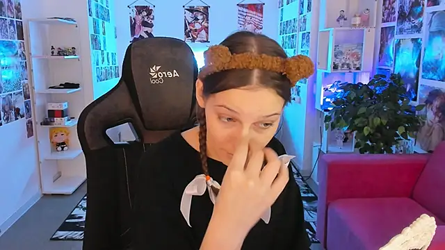 Snapshot of JenniferKiim chatting on 02/21/26, 08:37 JenniferKiim online show from 02/21/26, 08:37