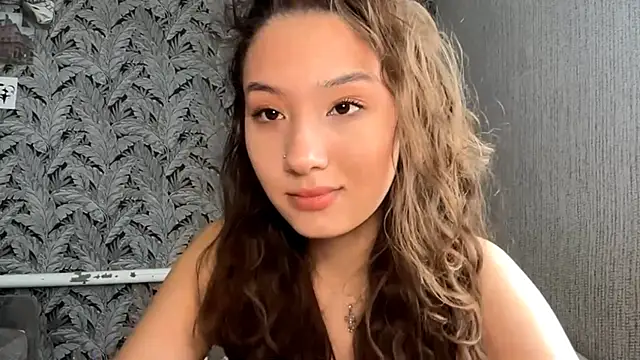 Snapshot of Sakuravice chatting on 09/09/25, 07:19 Sakuravice online show from 09/09/25, 07:19