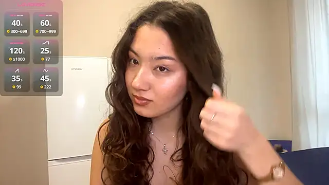 Snapshot of Sakuravice chatting on 09/29/25, 09:14 Sakuravice online show from 09/29/25, 09:14