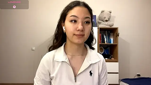 Snapshot of Sakuravice chatting on 11/07/25, 12:38 Sakuravice online show from 11/07/25, 12:38