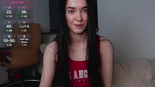 Snapshot of Veliora chatting on 10/26/25, 04:24 Veliora online show from 10/26/25, 04:24