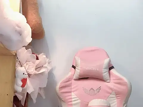 Pony898 online show from 12/16/25, 06:02