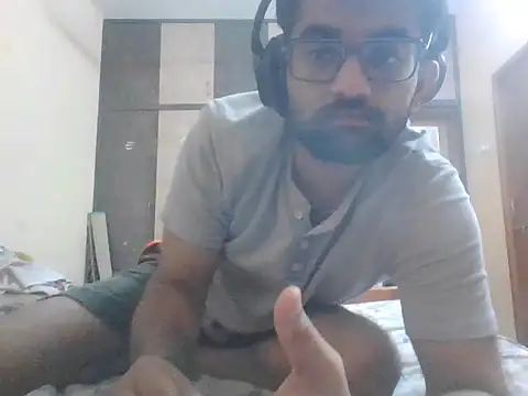 Snapshot of GOJO_1 chatting on 09/14/25, 05:23 GOJO 1 online show from 09/14/25, 05:23