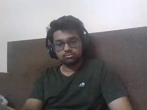 Snapshot of GOJO_1 chatting on 09/28/25, 02:00 GOJO 1 online show from 09/28/25, 02:00