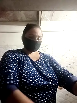 Snapshot of Rakhi_sawant143 chatting on 11/12/25, 12:38 Rakhi sawant143 online show from 11/12/25, 12:38