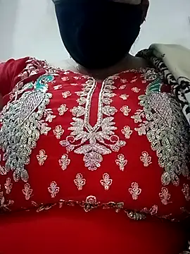 Snapshot of Rakhi_sawant143 chatting on 11/15/25, 04:14 Rakhi sawant143 online show from 11/15/25, 04:14