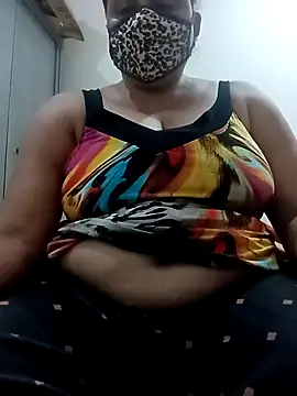 Rakhi sawant143 online show from 04/08/26, 03:06