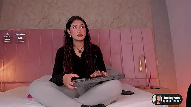 agatha jener online show from 01/11/26, 11:26