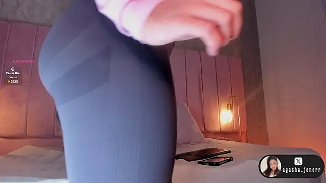 agatha jener online show from 02/24/26, 11:41