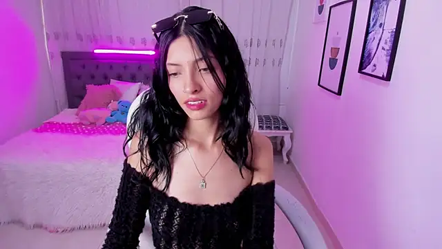 Snapshot of Mia_Clay1 chatting on 11/11/25, 08:09 Mia Clay1 online show from 11/11/25, 08:09