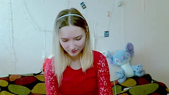  kikiclark   online show from 10/01/25, 08:09