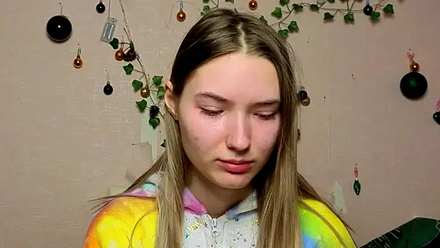  kikiclark   online show from 02/07/26, 06:11