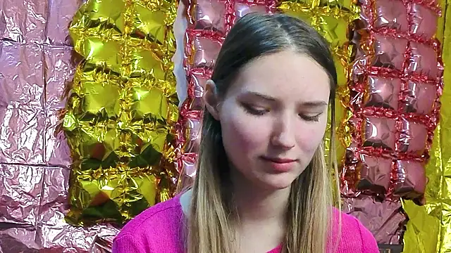  kikiclark   online show from 03/16/26, 05:17