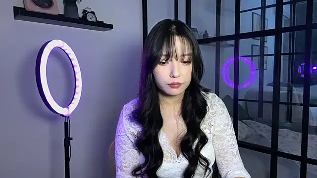 Snapshot of WonderMira chatting on 09/28/25, 04:56 WonderMira online show from 09/28/25, 04:56