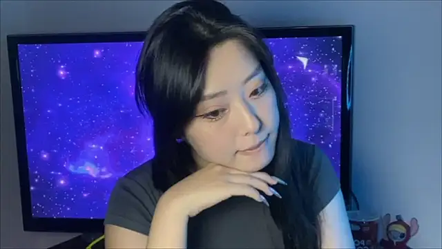 Snapshot of WonderMira chatting on 10/24/25, 02:35 WonderMira online show from 10/24/25, 02:35
