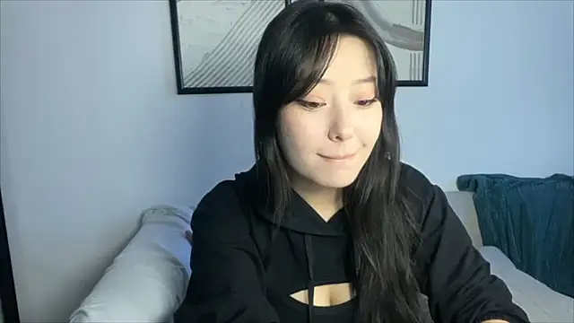 Snapshot of WonderMira chatting on 11/11/25, 09:42 WonderMira online show from 11/11/25, 09:42