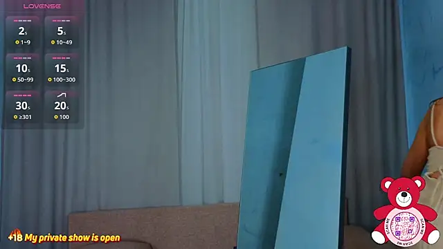 AntonelaAmeli online show from 04/12/26, 01:10