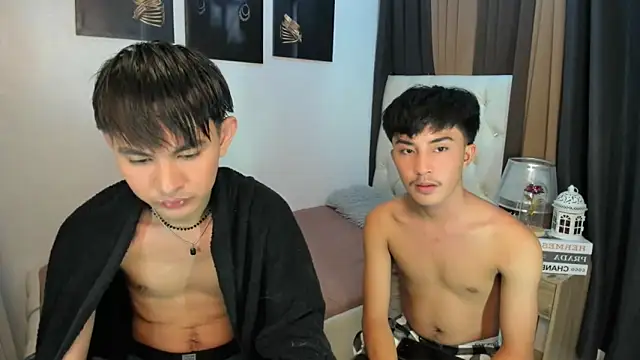 Snapshot of xxxhugecocktwinkxxx chatting on 11/07/25, 05:02 xxxhugecocktwinkxxx online show from 11/07/25, 05:02