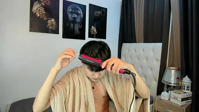 Snapshot of xxxhugecocktwinkxxx chatting on 11/22/25, 05:01 xxxhugecocktwinkxxx online show from 11/22/25, 05:01