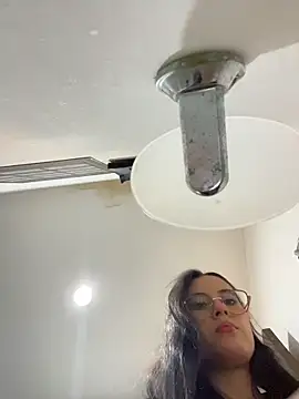 Juanita-Diaz online show from 11/29/25, 08:23