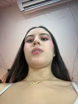 Juanita-Diaz online show from 05/21/26, 08:38