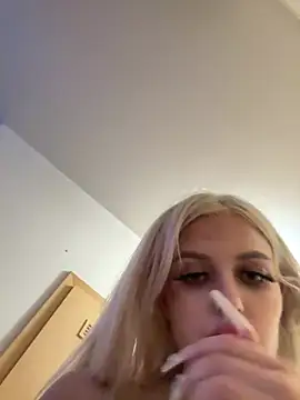 Steffi Snowbunny online show from 07/18/26, 06:23