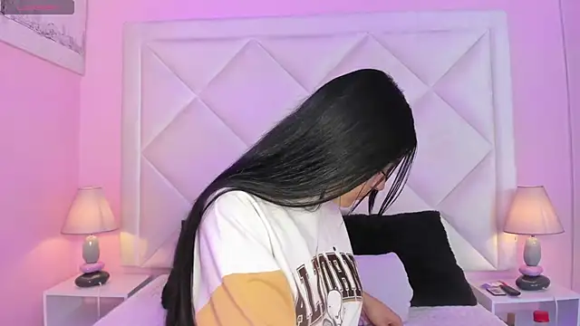 Miaa Smithh   online show from 03/16/26, 11:36