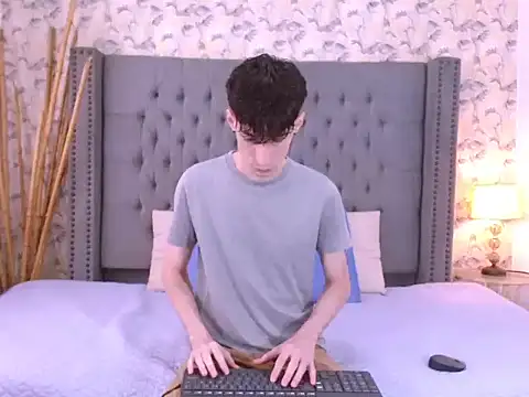 Luke Carter online show from 09/25/25, 01:04