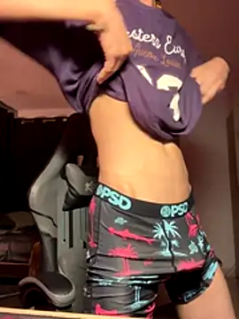 Snapshot of OopsAgain_ chatting on 12/18/25, 01:44 OopsAgain online show from 12/18/25, 01:44