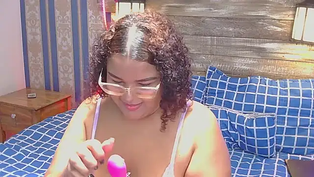 NicolBonnie online show from 10/04/25, 04:27