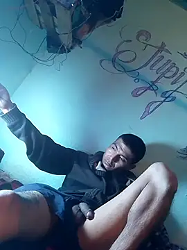 Snapshot of Calivazil chatting on 01/06/26, 06:39 Calivazil online show from 01/06/26, 06:39