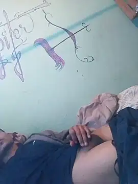 Snapshot of Calivazil chatting on 01/15/26, 07:02 Calivazil online show from 01/15/26, 07:02