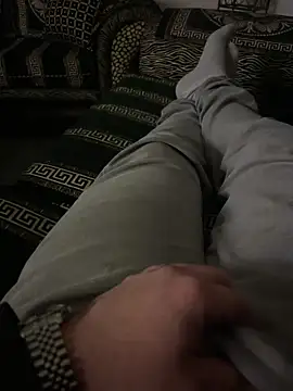 Snapshot of MrScrr chatting on 11/13/25, 01:26 MrScrr online show from 11/13/25, 01:26