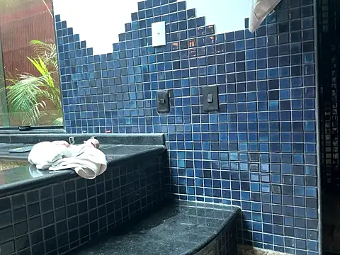 chrisalmeid  online show from 12/18/25, 10:54