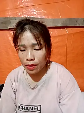 Snapshot of sumy-00 chatting on 09/17/25, 12:51 sumy-00 online show from 09/17/25, 12:51