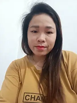 Snapshot of sumy-00 chatting on 05/17/26, 05:42 sumy-00 online show from 05/17/26, 05:42