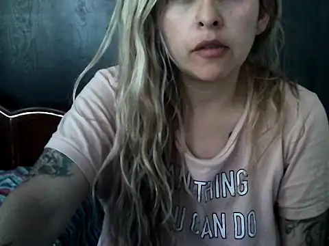 Valery  Rouse  online show from 10/27/25, 04:11