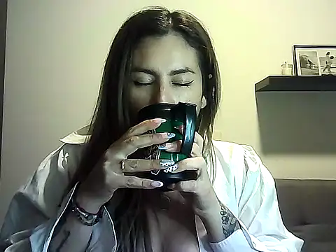 Valery  Rouse  online show from 04/21/26, 02:51