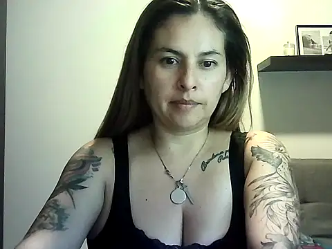 Snapshot of Valery__Rouse_ chatting on 04/22/26, 10:55 Valery Rouse online show from 04/22/26, 10:55