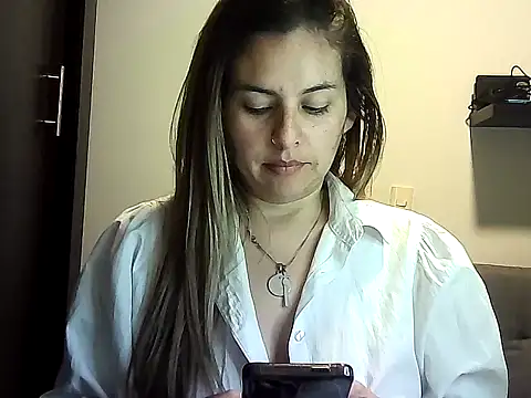 Snapshot of Valery__Rouse_ chatting on 04/30/26, 01:56 Valery Rouse online show from 04/30/26, 01:56