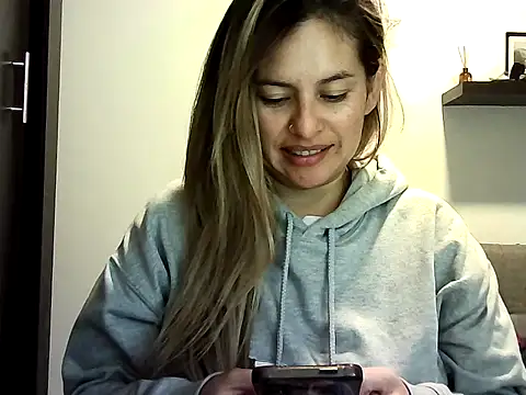 Snapshot of Valery__Rouse_ chatting on 05/29/26, 12:03 Valery Rouse online show from 05/29/26, 12:03