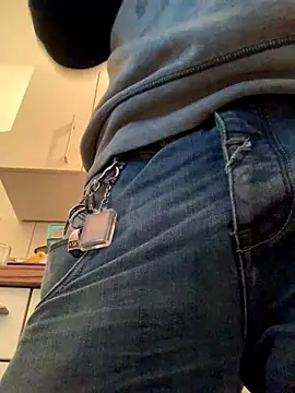 Snapshot of GeilerHSVFAN1989 chatting on 11/15/25, 03:52 GeilerHSVFAN1989 online show from 11/15/25, 03:52