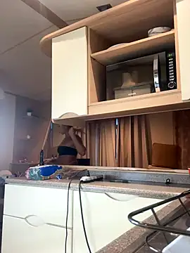 Snapshot of kate_chaud chatting on 12/17/25, 03:51 kate chaud online show from 12/17/25, 03:51