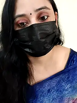 Snapshot of Monica_cams chatting on 10/28/25, 02:37 Monica cams online show from 10/28/25, 02:37