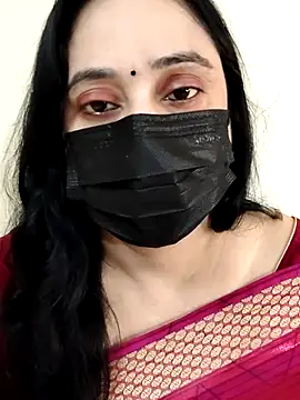 Snapshot of Monica_cams chatting on 11/18/25, 04:06 Monica cams online show from 11/18/25, 04:06